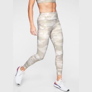 Athleta Contender 7/8 Tight PowerLift White Camo